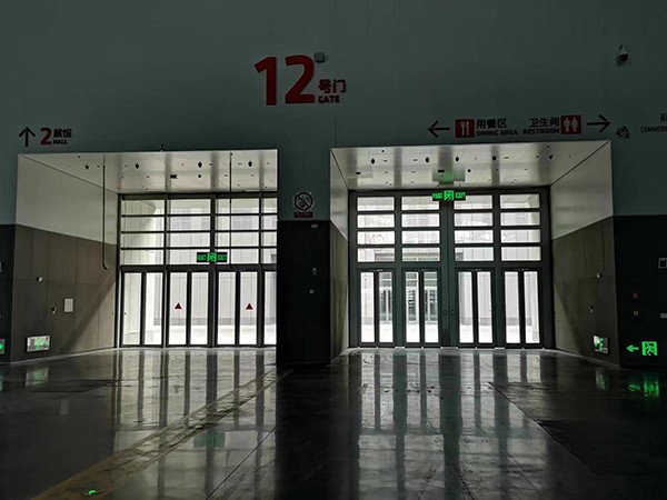 哪些建筑物必須安裝應(yīng)急照明疏散指示系統(tǒng)？